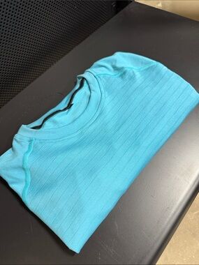 Alphalete Stretch Shirt - Light blue